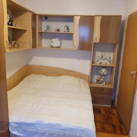 Apartament Cu Trei Camere 바일레헤르쿨라네 외부 사진