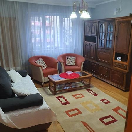 Apartament Cu Trei Camere 바일레헤르쿨라네 외부 사진