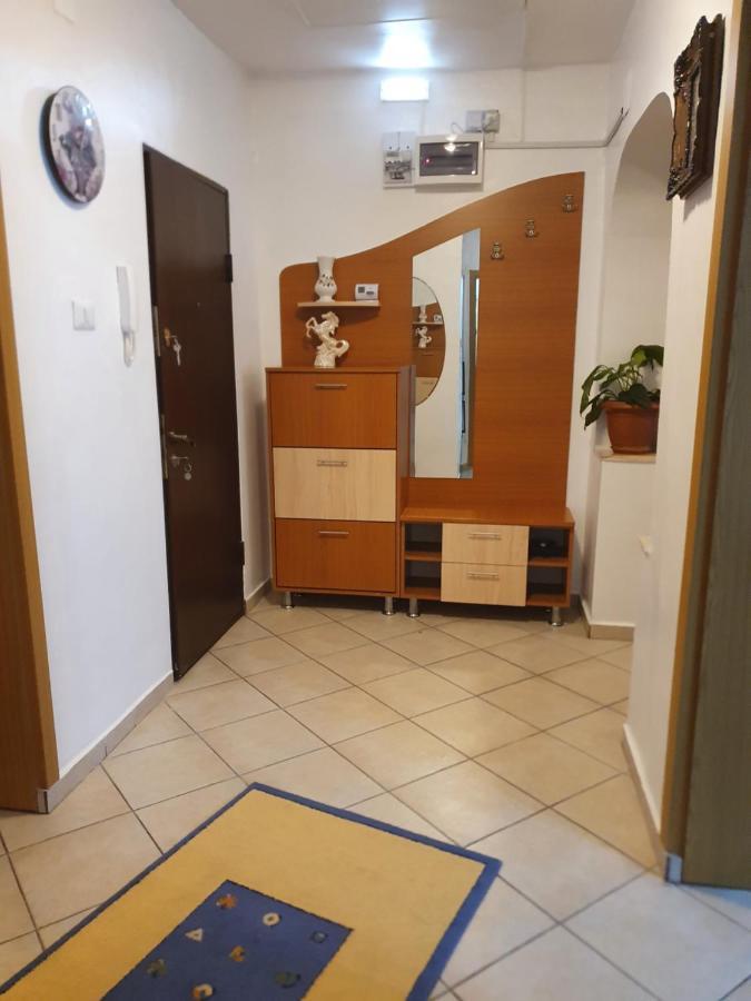 Apartament Cu Trei Camere 바일레헤르쿨라네 외부 사진